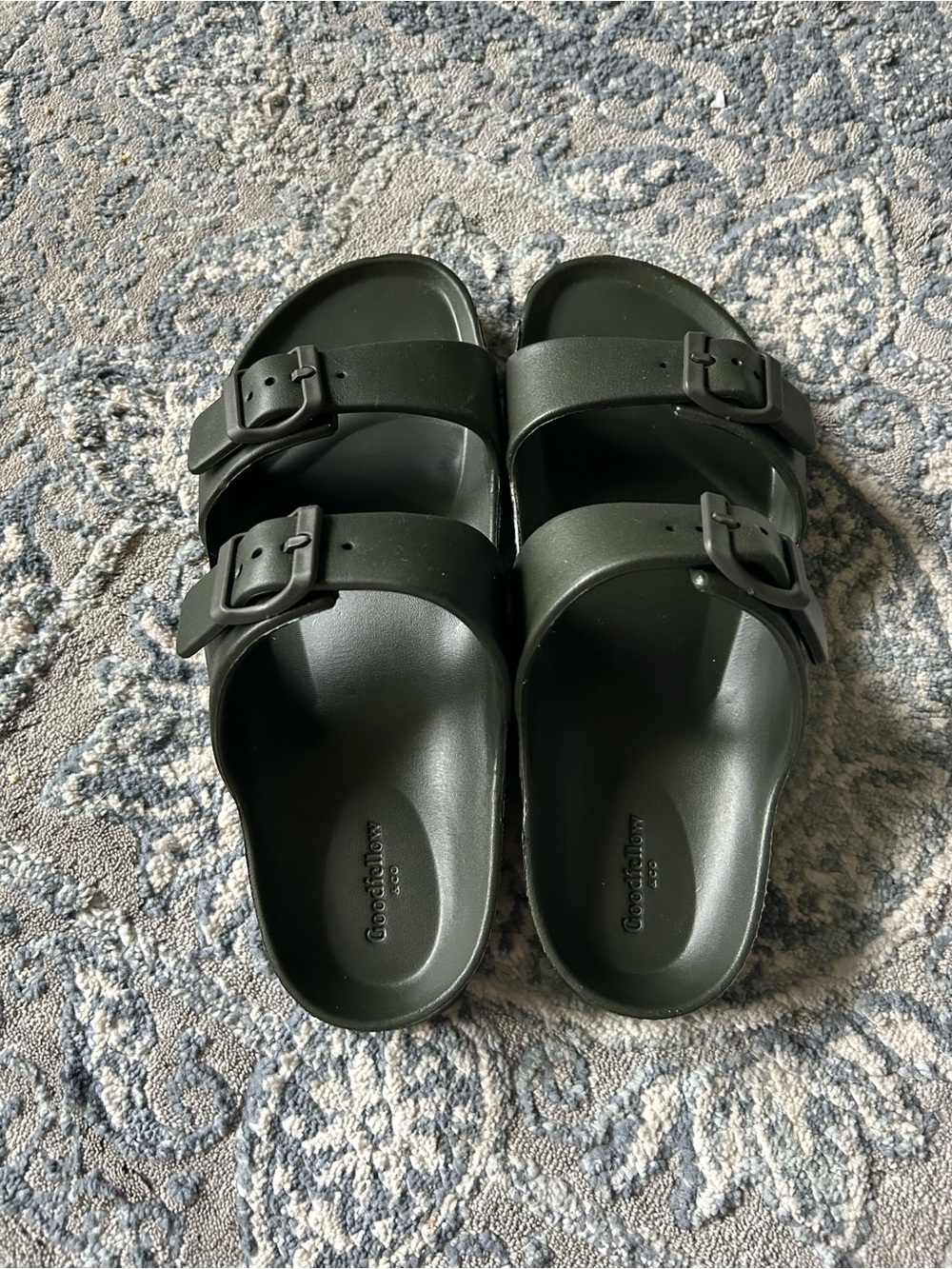 Men’s Slide On Sandals Size 12